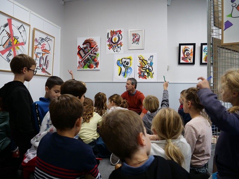 et vous les enfants, vous voyez quoi dans les dessins ? Melesse, salle Cabu