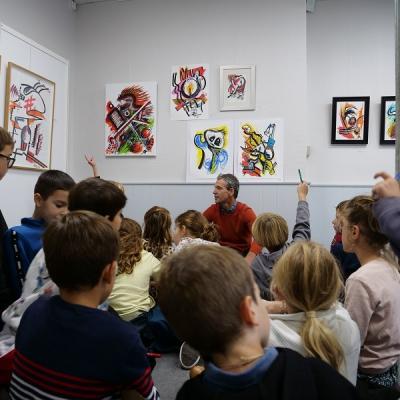 et vous les enfants, vous voyez quoi dans les dessins ? Melesse, salle Cabu